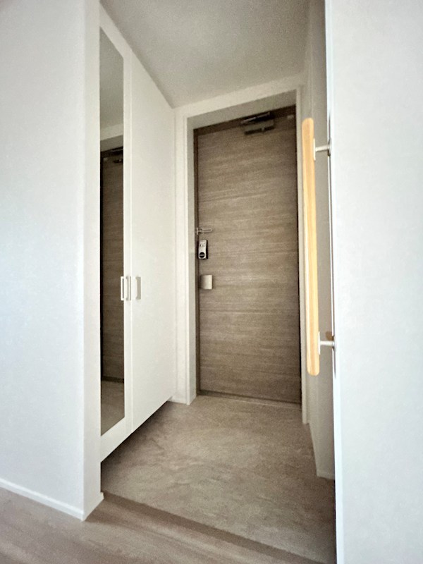 メゾン　ルミエール 玄関