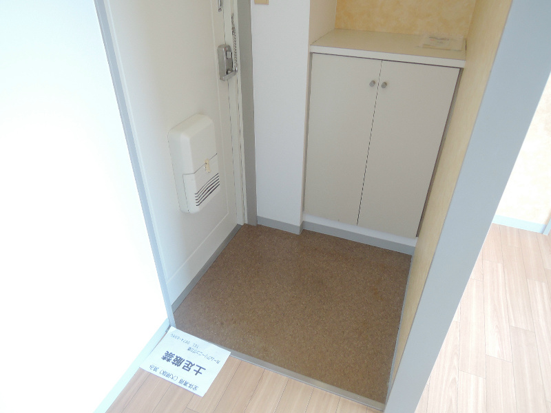 ハイネス成輪 玄関