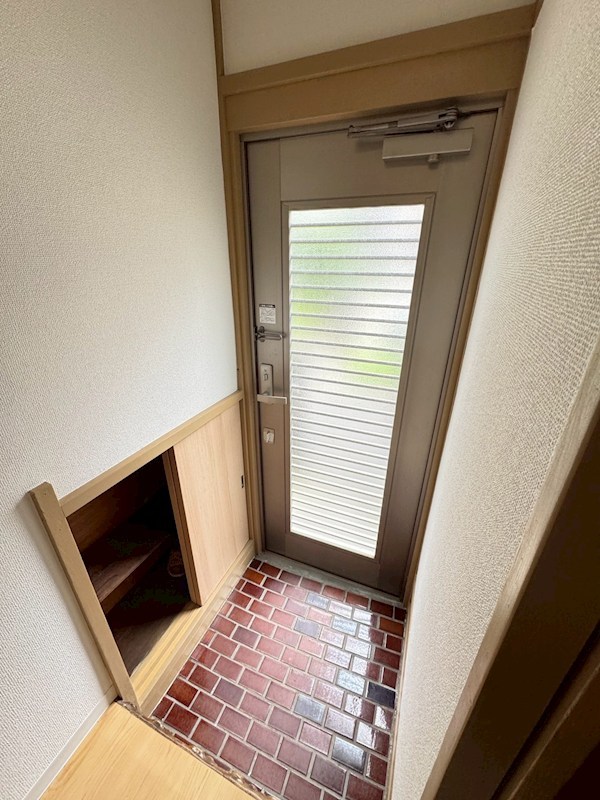 保木間２丁目戸建 玄関