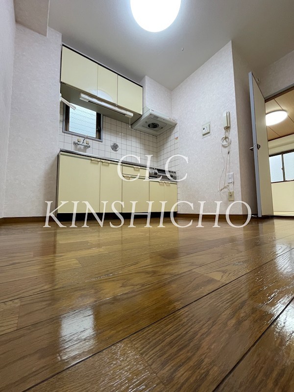 長谷川ビル リビング