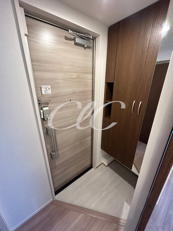 アヴァンス千住緑町  玄関