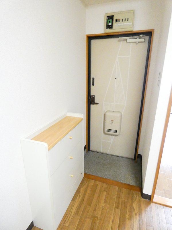 第１マルヨシビル 玄関