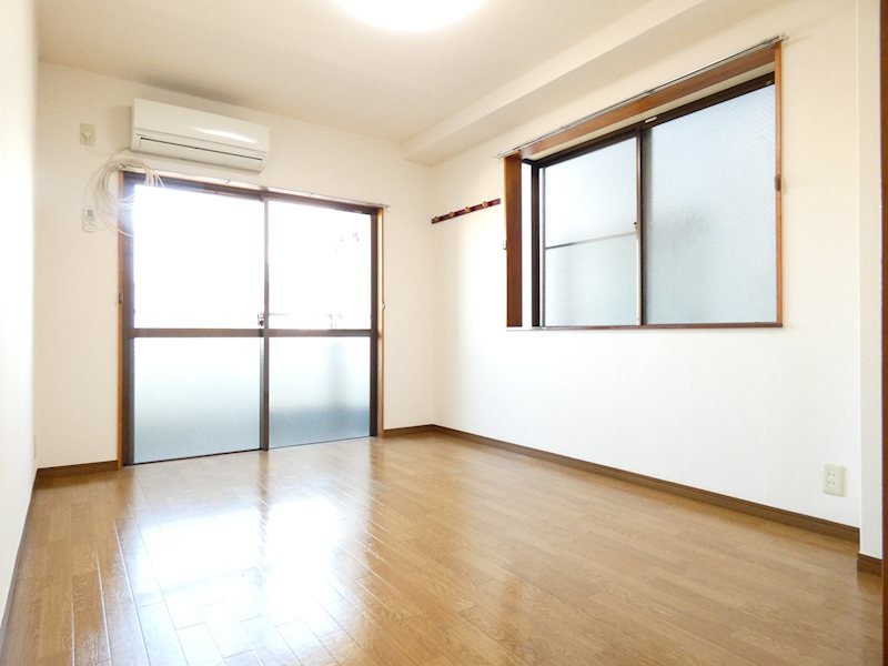 第１マルヨシビル ベッドルーム