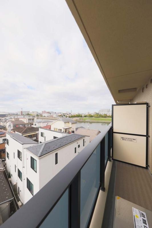 ＰＲＥＭＩＵＭ　ＣＵＢＥ　王子神谷 ベランダ