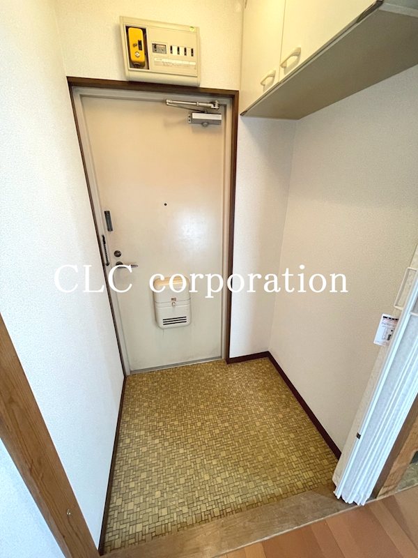 ミヨンシ青山ビル 玄関