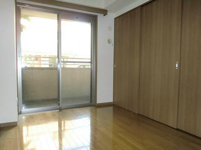 アゼリアヒルハイツ ベッドルーム