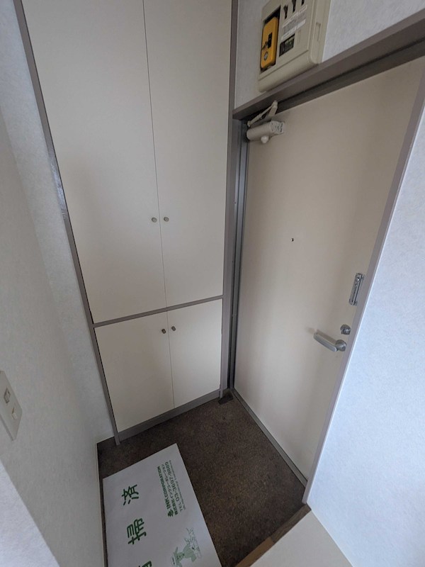 小島アパート 玄関