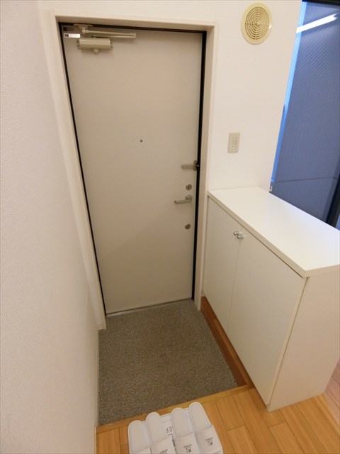 カリーノ 玄関