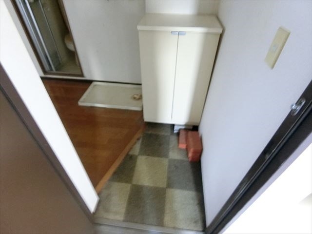 トナミビル 玄関