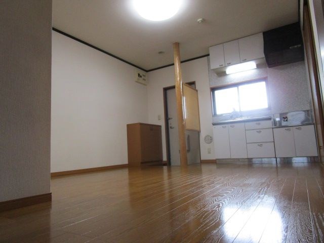 ブルーウッド保塚 リビング