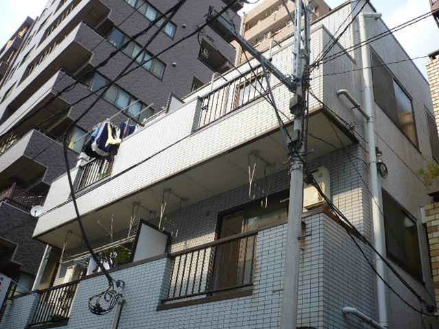 若井ビル  302号室 外観