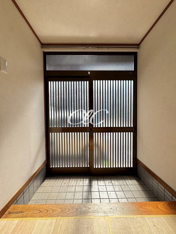 南篠崎町４丁目戸建 玄関