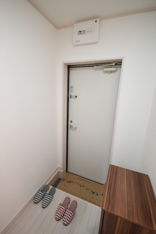 リブ六町 玄関