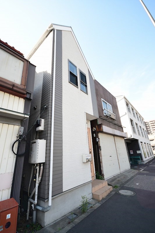 梅田貸家２号棟 玄関