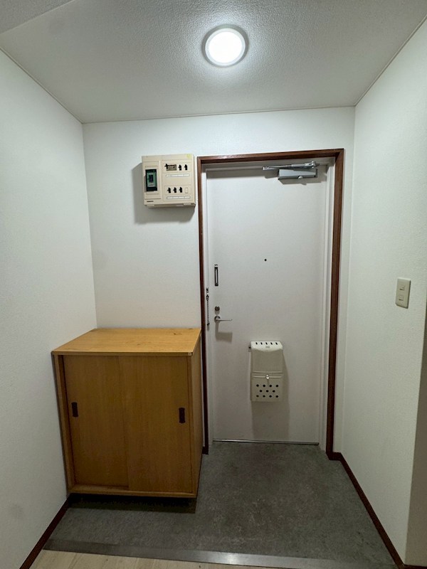 小島町ハイツ 玄関