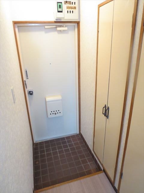 ゴールドマンション 玄関