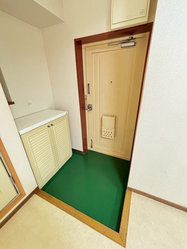 第一中清ビル 玄関