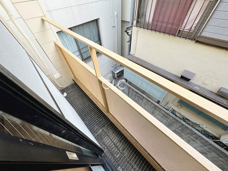美工動坂ハイツ   ベランダ