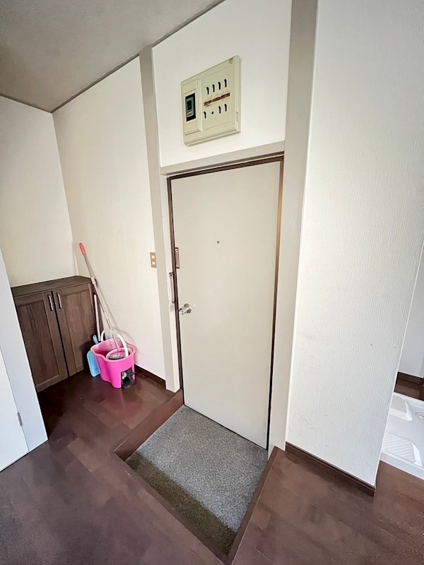 吉田ビル 玄関