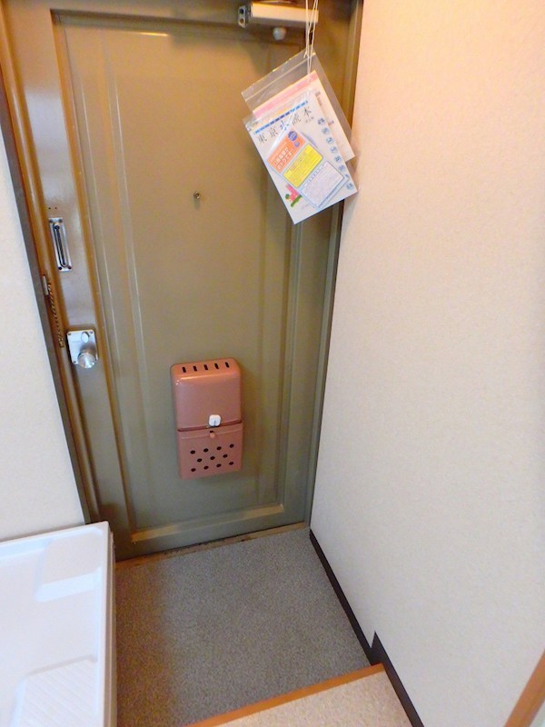 真島ビル 玄関
