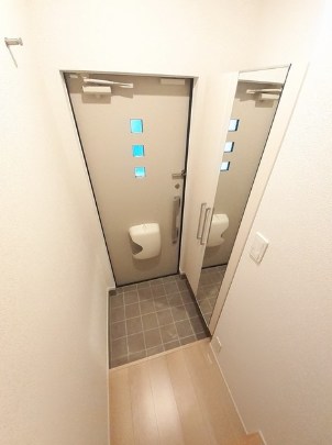 リュウ　ドゥ　デタント 玄関