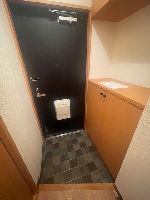 シェルベール弐番館 玄関