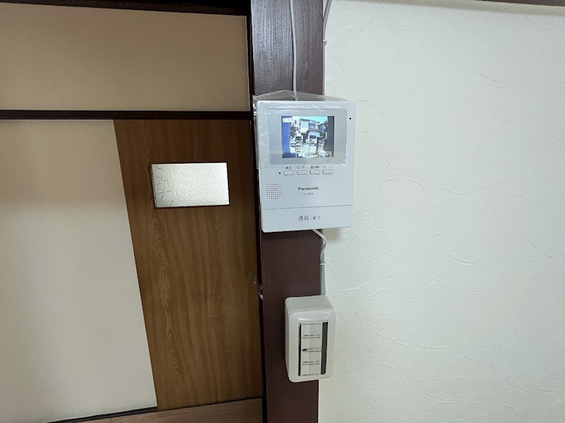 市川市曽谷4丁目戸建 玄関