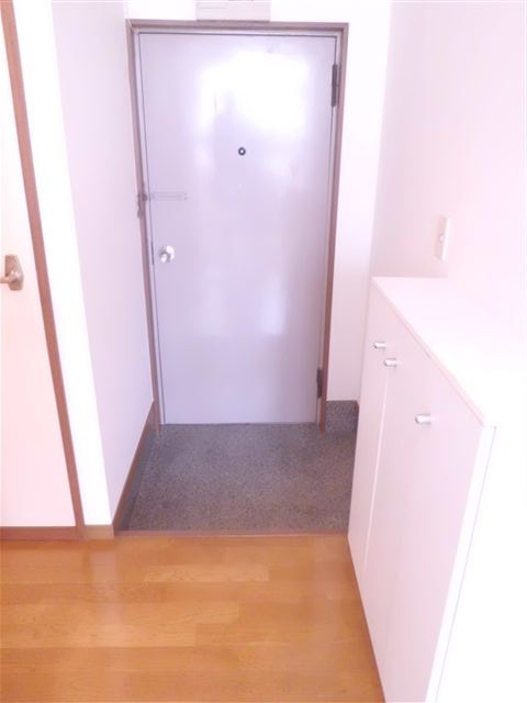 中野ビル 玄関