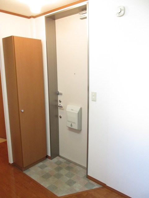 メゾン橘 玄関