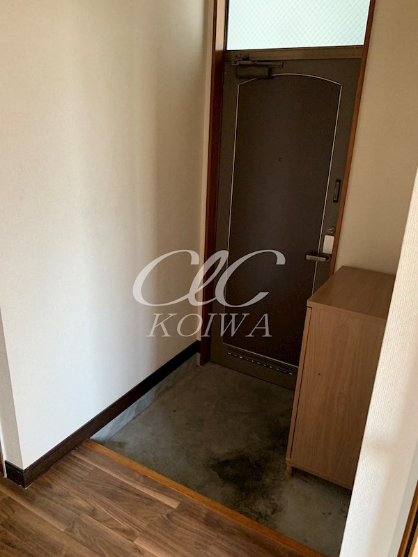 泰ハイツ 玄関