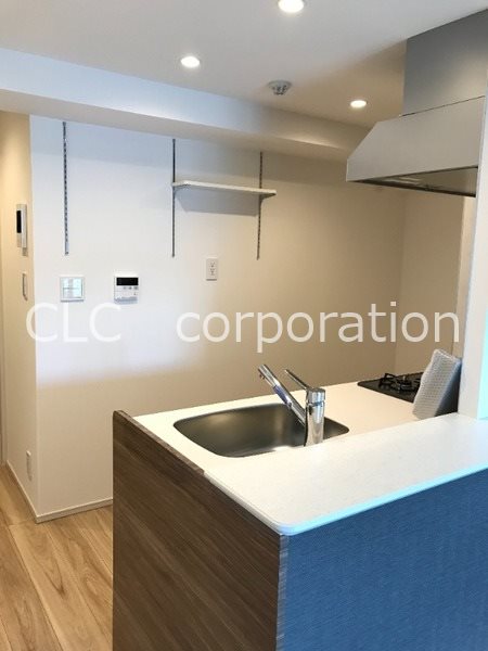 旭　building  キッチン