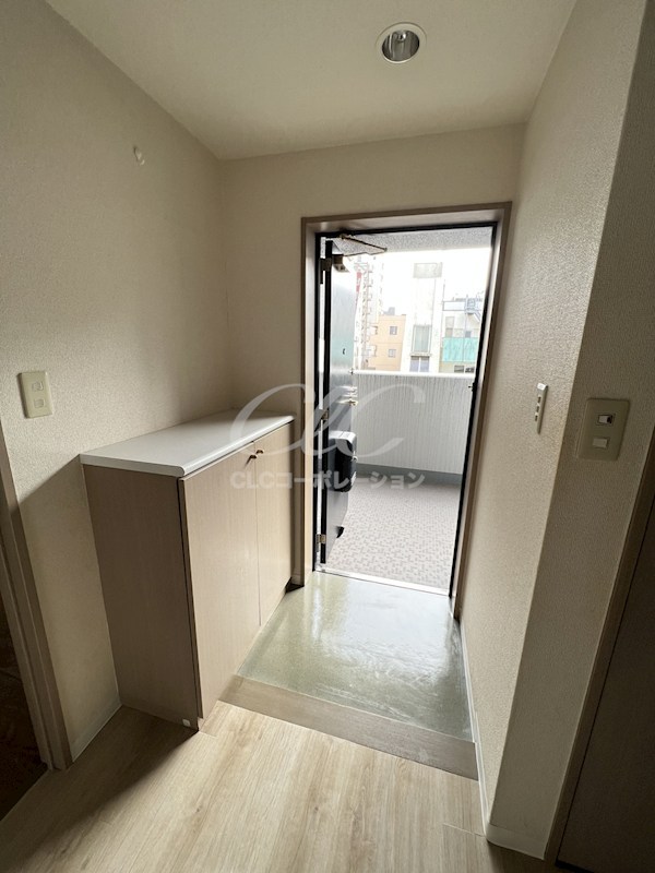仲御徒町フラッツ 玄関