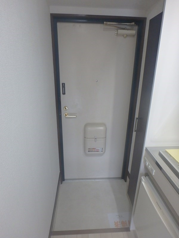 メゾンリッシュ葛西 玄関