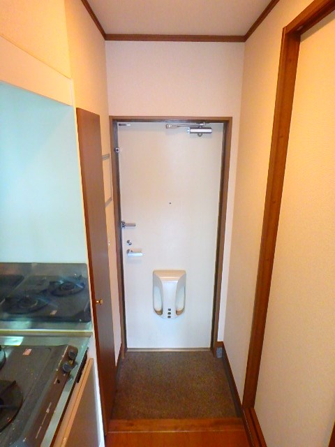 アンプルールフェール茂木  玄関