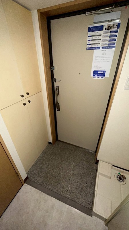 レジディア行徳 玄関