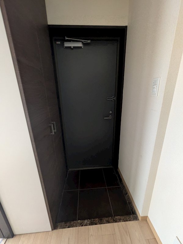 ディアコート蔵前 玄関