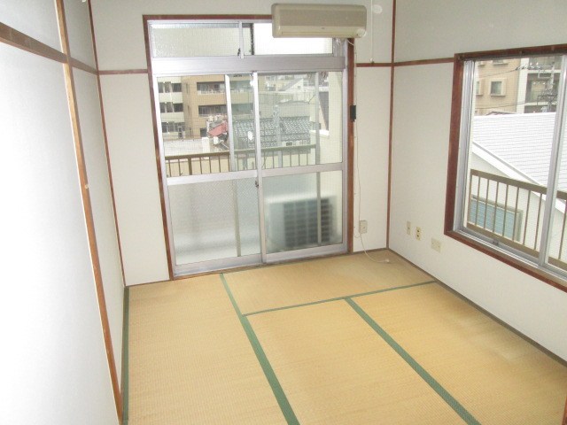 昌大ビル ベッドルーム