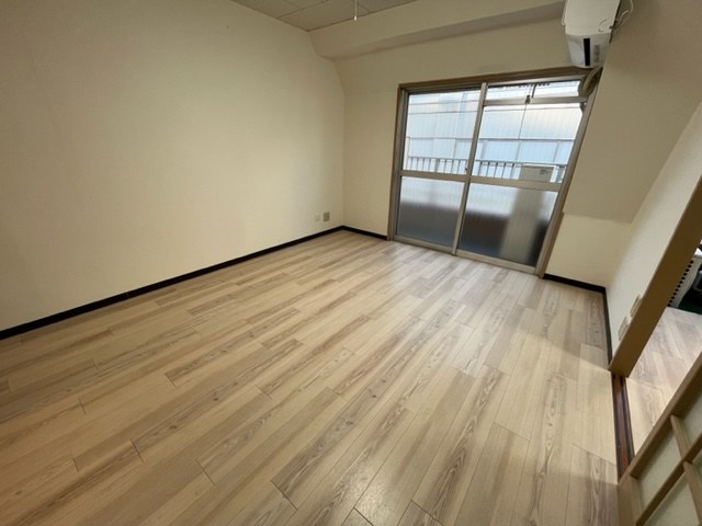 中屋ビル リビング