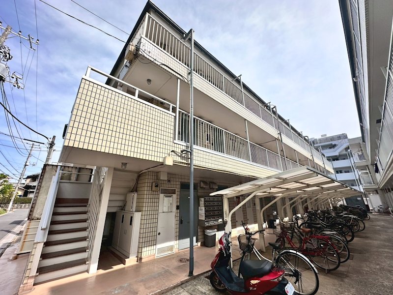 モア５ 外観