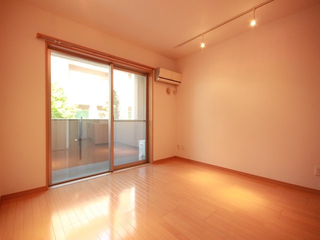 JEWEL　COURT　A棟 ベッドルーム
