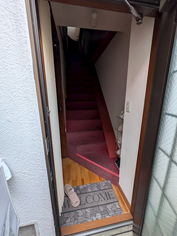 高市ビル 玄関