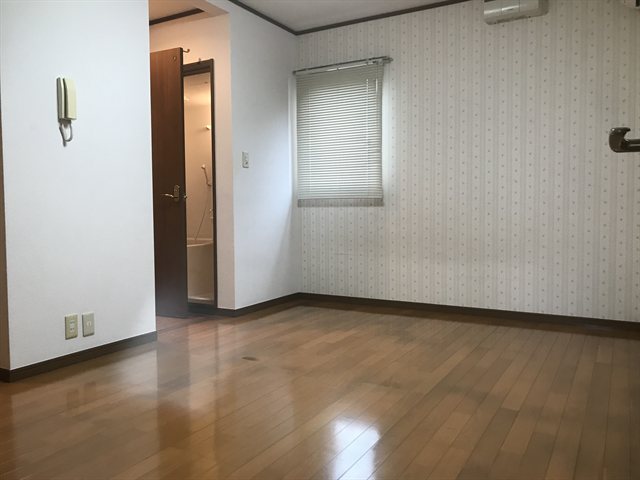 シャイニングハウス リビング