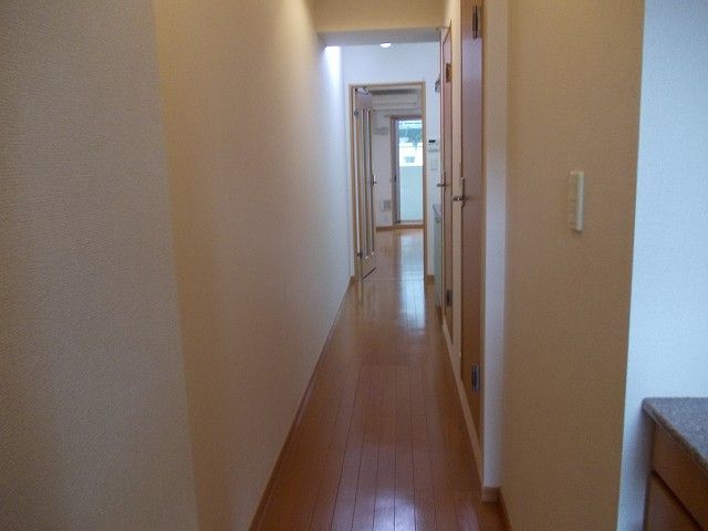 グランドライン 玄関