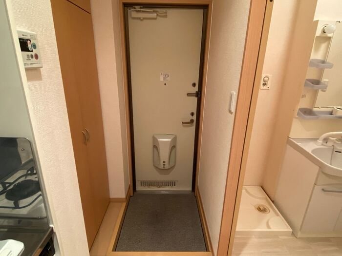 クレインハウス 玄関