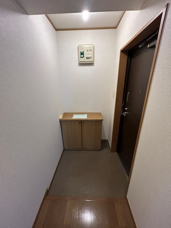 メゾンイノウエ 玄関