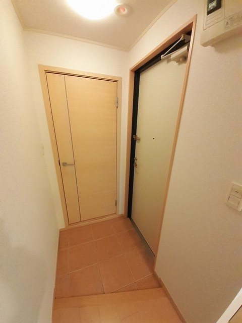 グレース桜木 玄関