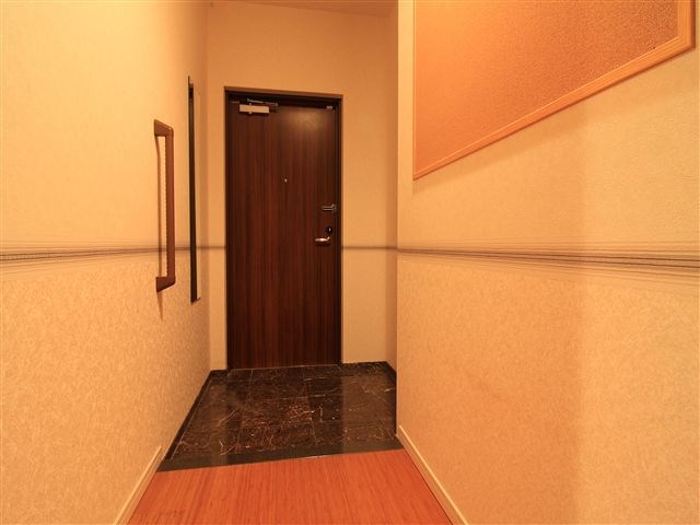 ロイヤルパークス西新井 玄関