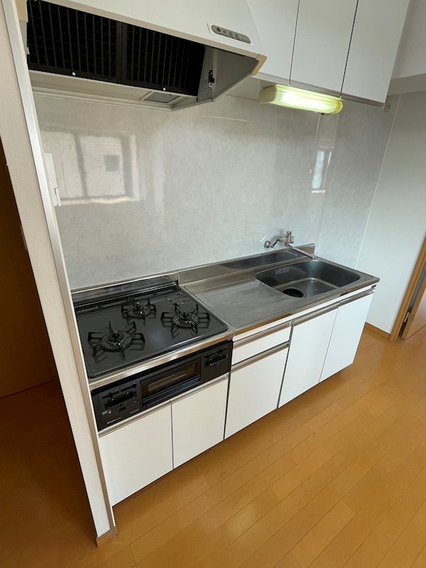 ドウェルエミネント    キッチン
