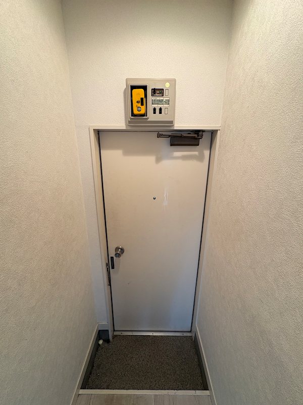プラザ・ドゥ・モーリスB棟 玄関
