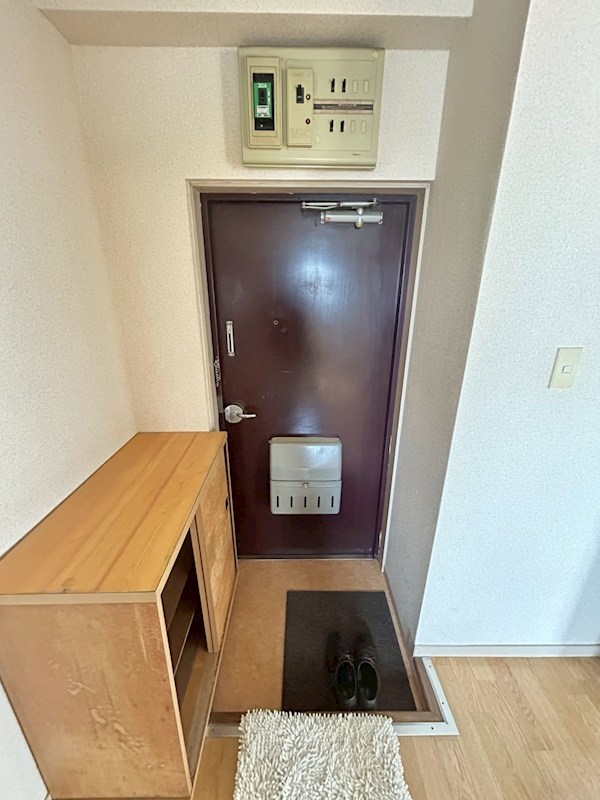 エースハイツ綾部 玄関